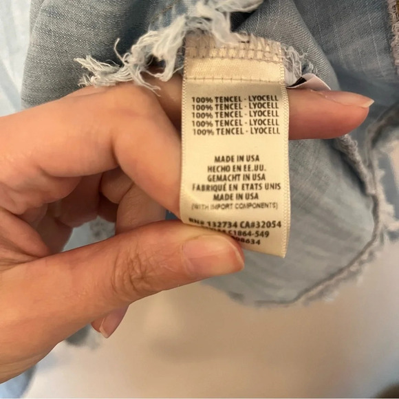 CLOTH &  STONE ANTHROPOLOGIE Chambray Top - Picture 7 of 7